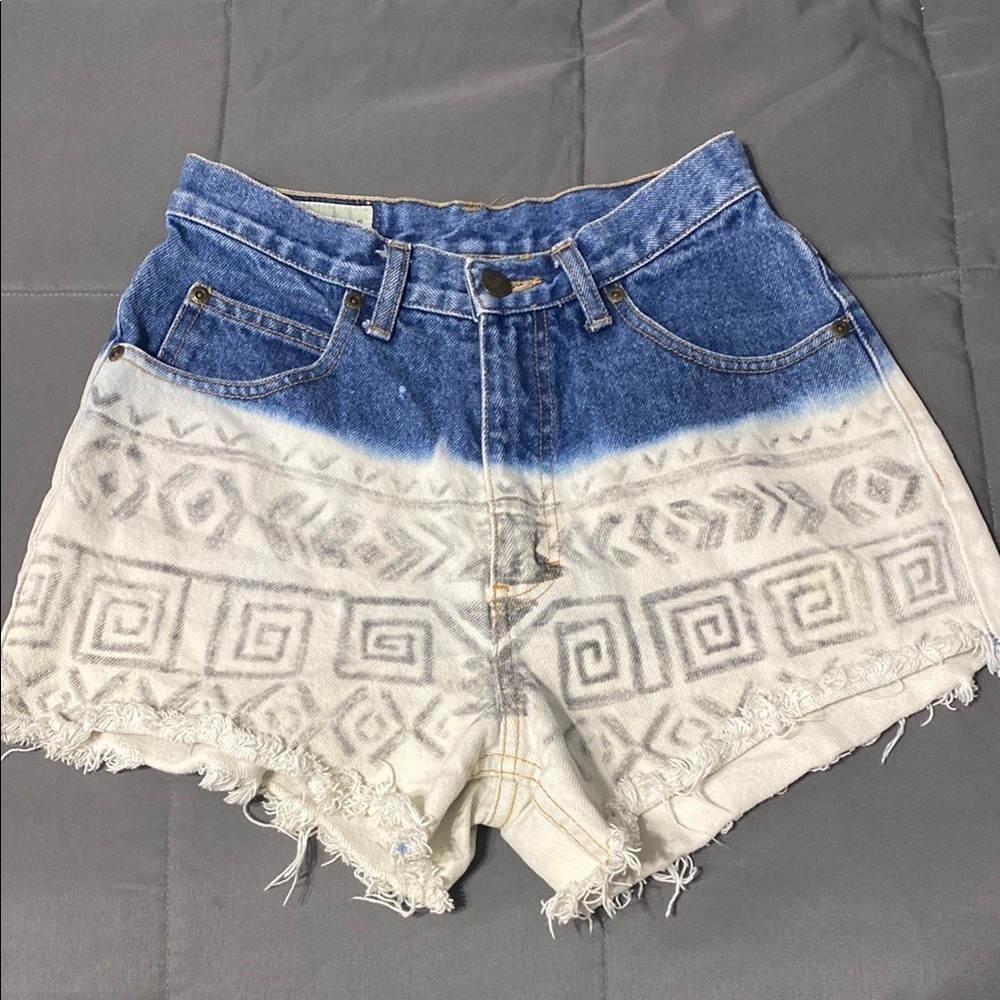 Eddie Bauer shorts. Size 4
